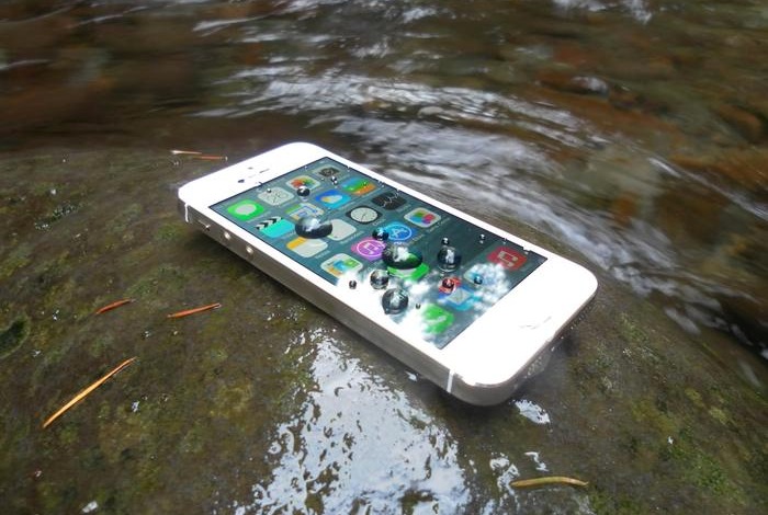 Make your smartphone amphibious 