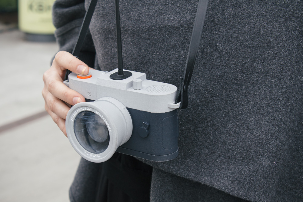 This Camera Stops Instagram Clichés